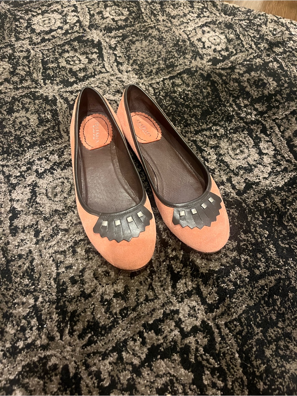 Tehama Coral Ballet Flats With Black Scalloped Accent